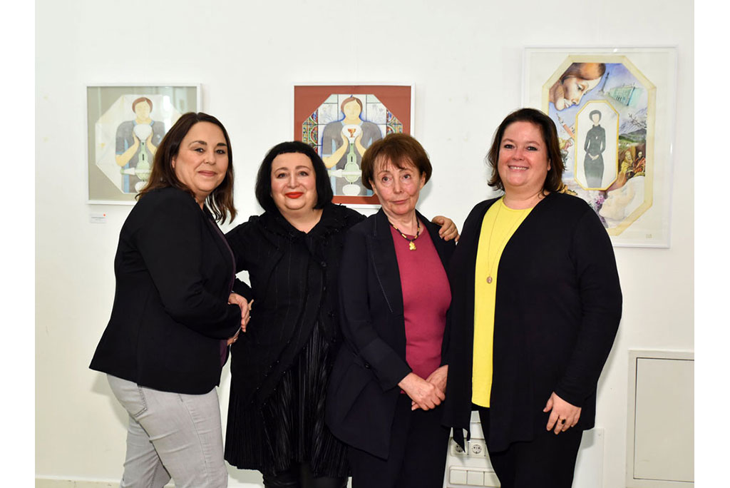 Julia Lessacher, Julya Rabinowich, NinaWR und Nicole Berger-Krotsch während der Ausstellunseröffnung „Oktogone“ in der Galerie „ega: frauen in zentrum“