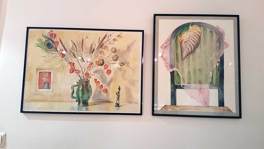 Still lives with florel motives